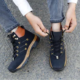 KRAASA Men Black Colourblocked Sneakers-18