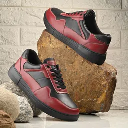 CLOG LONDON Men Colourblocked Sneakers-55