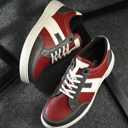 CLOG LONDON Men Colourblocked Sneakers-56