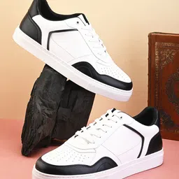 HRX by Hrithik Roshan Men White Colourblocked Round Toe Lightweight Sneakers-17