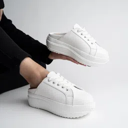 Shoetopia Girls Striped Lightweight Sneakers-picture-57