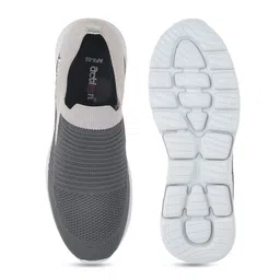Action EVA Flotter Men Textured Slip-On Sneakers image 3