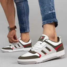 RUN SEVEN Men Colourblocked Lightweight Sneakers-image-88
