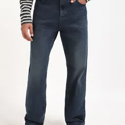 Tommy Hilfiger Men Low Distress Light Fade Jeans-image-99