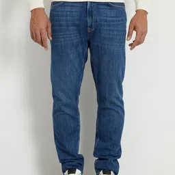 GUESS Men Relaxed Fit Light Fade Mid-Rise Clean Look Jeans-image-18