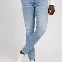 GUESS Men Super Skinny Fit Heavy Fade Mid-Rise Stretchable Jeans-image-82