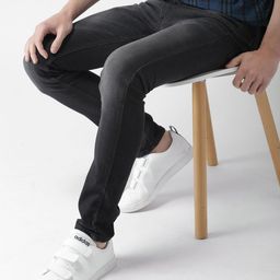 HIGHLANDER Men Black Slim Fit Mid-Rise Clean Look Stretchable Jeans-image-62