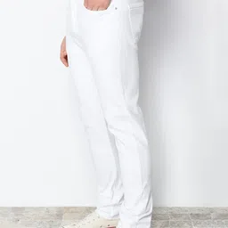 Trendyol Men Mildly Distressed Jeans-image-23