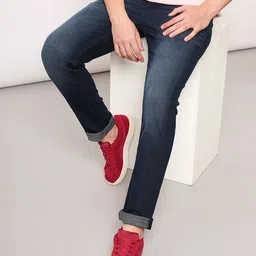 Lee Men Rodeo Light Fade Clean Look Stretchable Jeans-image-67