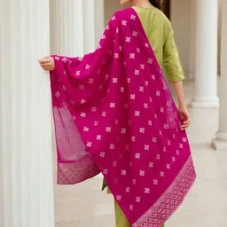 SKYLEE Women Floral Embroidered Regular Sequinned Kurta with Trousers & With Dupatta-56
