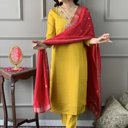 CaniBani Yellow Silk Blend Kurta Sets-42