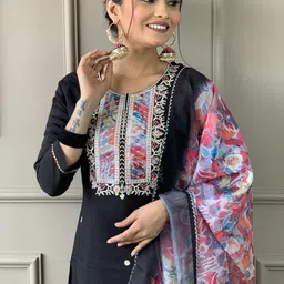 Moda Rapido Floral Embroidered Sequinned Kurta With Trousers & Dupatta image 4