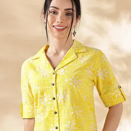 Taavi Women Floral Printed Cotton Cuban Collar Shirt Style Top-image-59