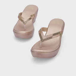 Sole To Soul Women Embellished Round Toe Flatform Sandals-image-97