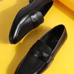 Carlton London Women Textured Leather Oxfords-image-81