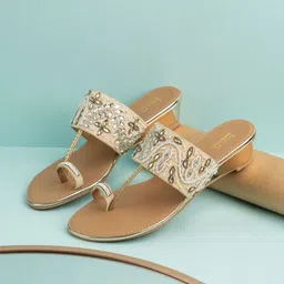 Inc 5 Women Ethnic Embellished One Toe Wedge Sandals-31