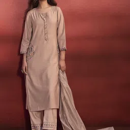 Anouk Women Embroidered Regular Thread Work Chanderi Silk Kurta with Trousers & With Dupatta image 3