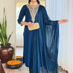 PARNAVI Women Embroidered Regular Thread Work Kurta with Trousers & With Dupatta-image-18