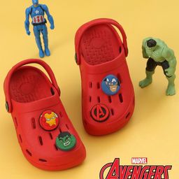 Disney By Yellow Bee Boys Marvel Avenger Clogs with Iron Man Hulk Captain America Charms-29