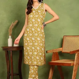 Moda Rapido Women Gold Kurta Sets-picture-23