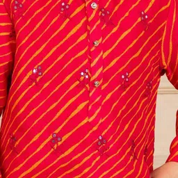 Jilmil Boys Set of 2 Embroidered Regular Mirror Work Kurta with Trousers image 2