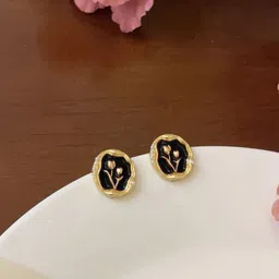 FIMBUL Gold-Plated Floral Studs-47