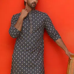 Jompers Men Geometric Embroidered Sequinned Kurta-27