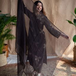 THE INDIAN ETHNIC CO Printed Block Print Dupatta image 3