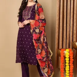 House of Pataudi Floral Embroidered Straight Kurta & Trousers With Dupatta-picture-48