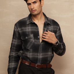 Uncluttered Closet Men Regular Fit Buffalo Checked Casual Shirt-image-30