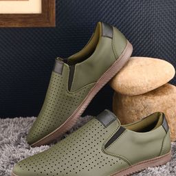 The Roadster Lifestyle Co Men Casual Slip-On Sneakers-picture-19