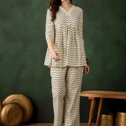 Sangria Designer Printed Stylish Tunic With Trousers Co-Ords-image-21