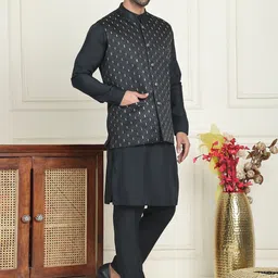 Anouk Black Band Collar Straight Kurta With Pyjamas & Velvet Nehru Jackets-picture-12