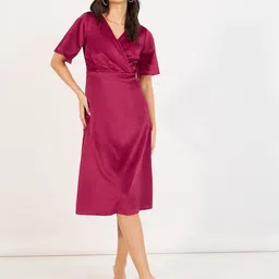Styli Women Solid V-Neck 3/4th Sleeves A-Line Midi Dress-image-42