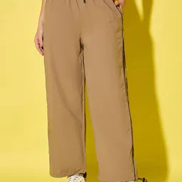 QIOA Women Relaxed High-Rise Wrinkle Free Joggers Trousers-image-14