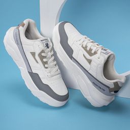 Red Tape Men Colourblocked Sneakers-59