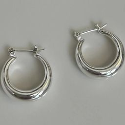 AKISON JEWELS Silver-Plated Circular Hoop Earrings-image-12