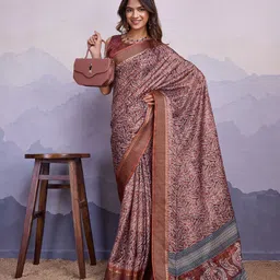 Ishin Ethnic Motifs Printed Striped Border Saree-image-11