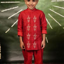 MIRALI Boys Ethnic Motifs Embroidered Regular Thread Work Kurti with Trousers-image-45