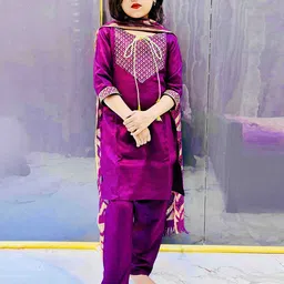 BARKAT DESIGNING PLANET Girls Ethnic Motifs Gotta Patti Kurta with Trousers & Dupatta-75