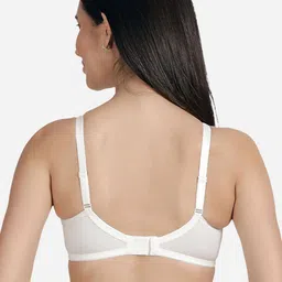 Susie Bra Medium Coverage image 3