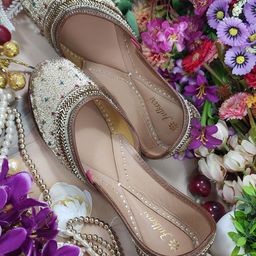 Fulkari Women Embellished Ethnic Mojaris Flats-image-68