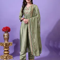 Hirvanti Fashion Floral Yoke Design Empire V-Neck Embroidered Kurta With Trouser Dupatta-30
