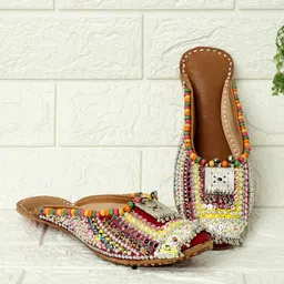 PehnawaCraft Women Printed Ethnic One Toe Flats-55