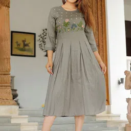 Mehsoos Floral Embroidered Yoke Design Thread Work Anarkali Kurta-image-32