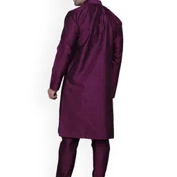 REFULGENT Men Regular Dupion Silk Kurta with Pyjamas image 5