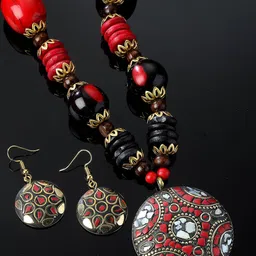 Shining Diva Gold-Plated Artificial Beads Jewellery Set image 2