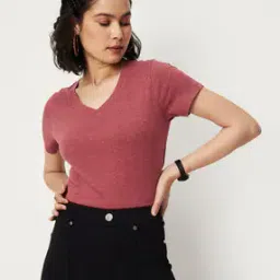 Heathered V-Neck T-Shirt-image-9