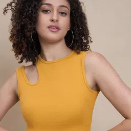 R.Code by The Roadster Life Co. Ribbed Cut Out Detail FItted Crop Top-image-40