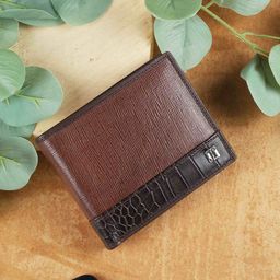 Mochi Men Abstract Textured Leather Two Fold Wallet-7
